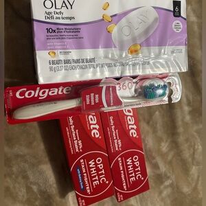 OLAY Beauty Bars with Colgate Whitening Toothbrush